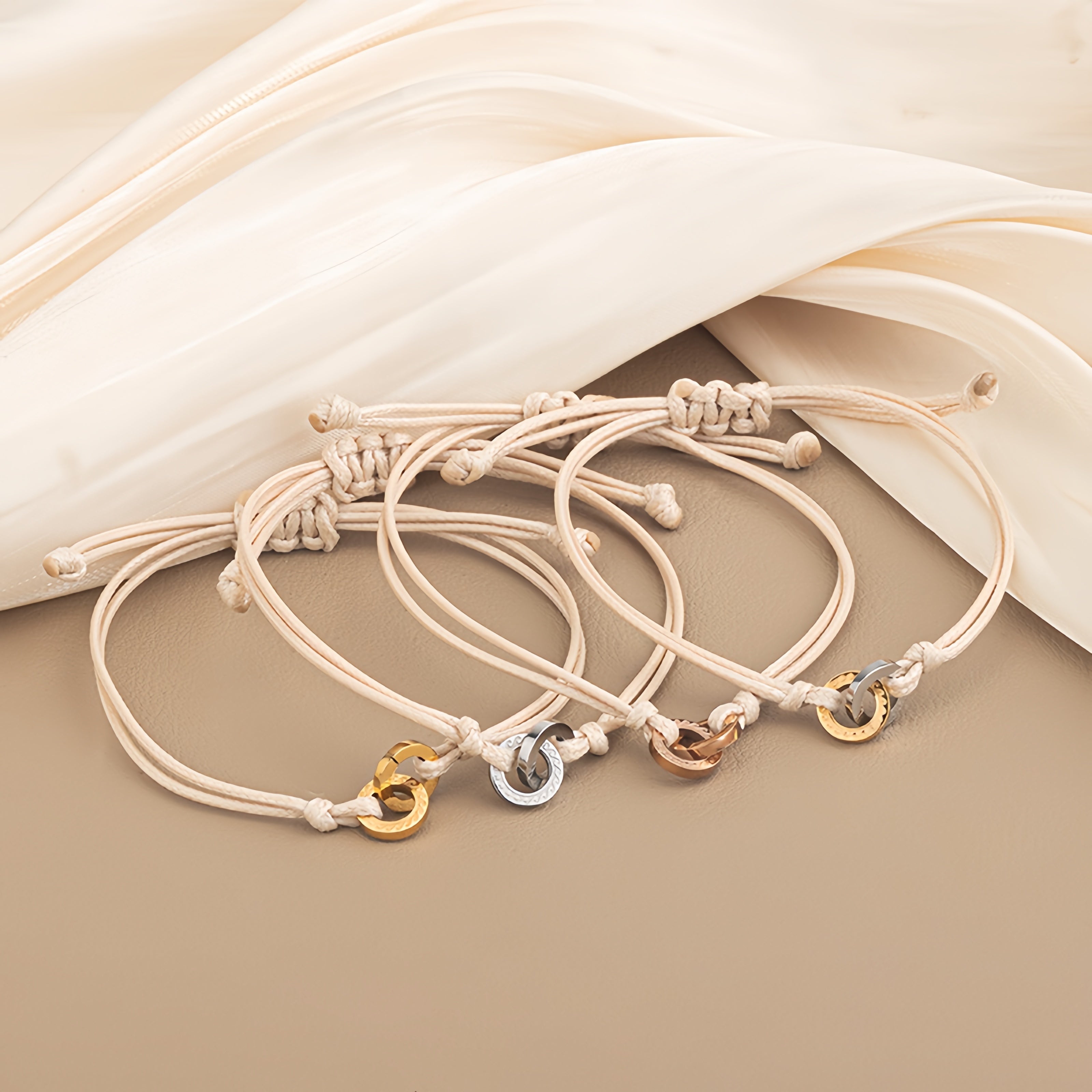 Armbänder